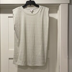 LuLaRoe Women's Sleeveless Houndstooth Kari Top - size small